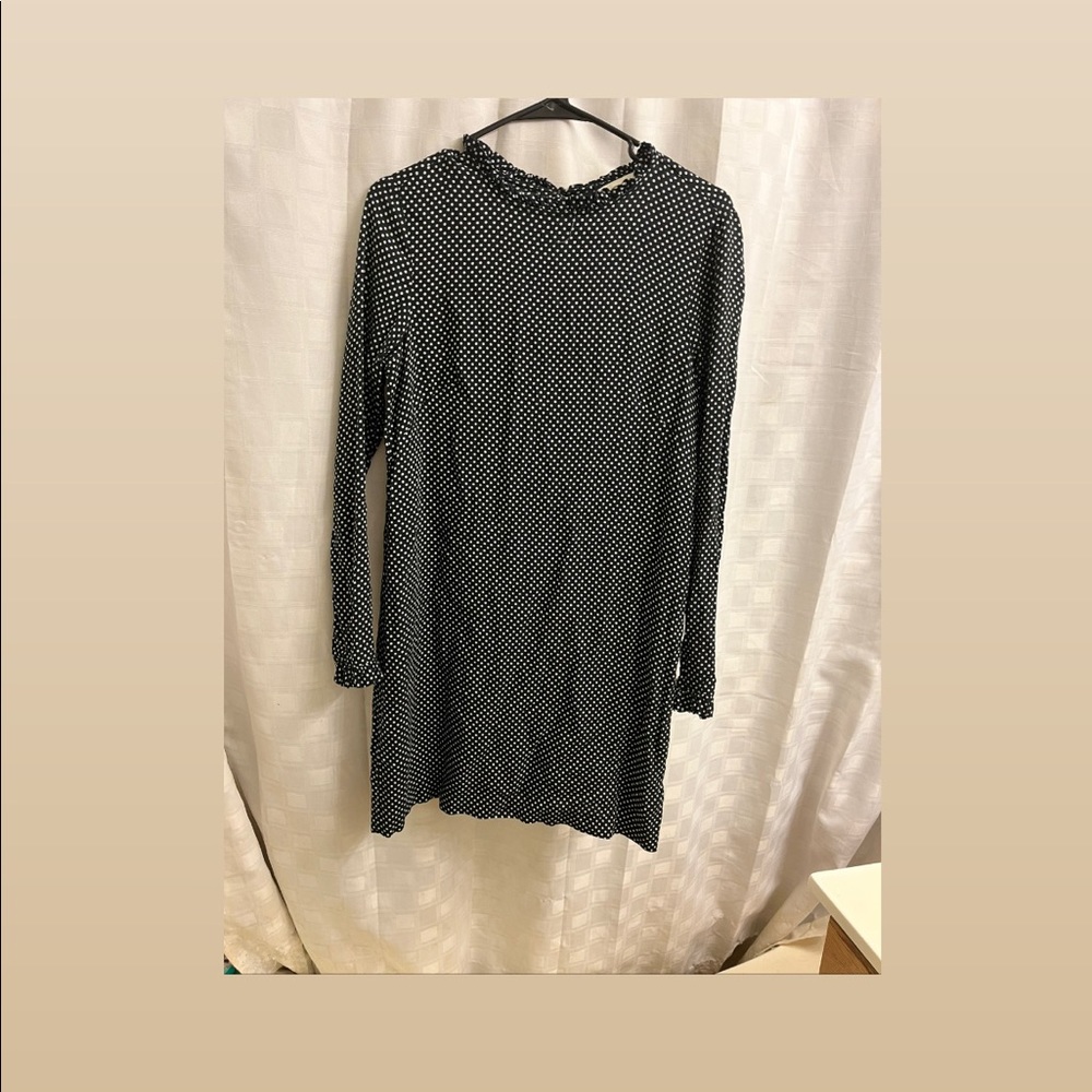 Polk a dot dress size 6